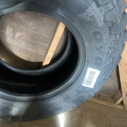 Brand new Toyo Tire 35 12.50R17 