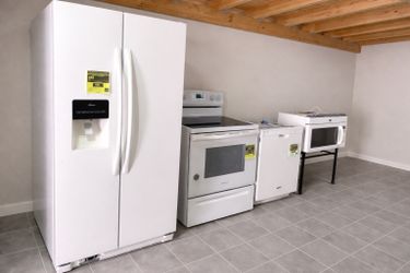 One year old Kitchen Appliances Set
