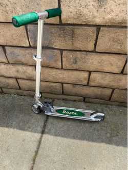 Razor scooter green