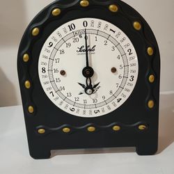Vintage German Scale Decor Art. Still Can Use It To Weight Stuff pick up in Sun valley 
Sold as is 