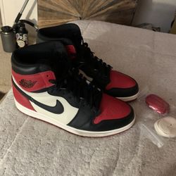 Nike Air Jordan 1 High Bred Toe
