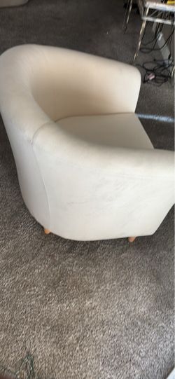 Crème sofa chair