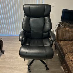 Big and Tall Office Chair in Like New Condition