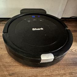 Shark vacuum robot
