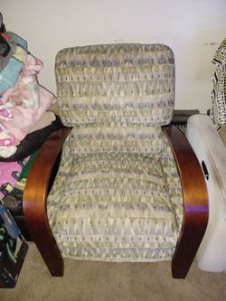 Chair that reclines