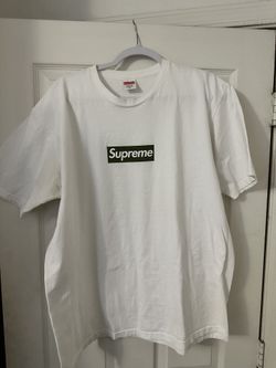 Supreme logo Tshirt 