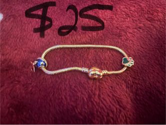 Charm bracelet