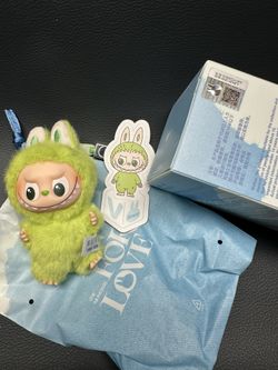 Labubu Pin For Love V
