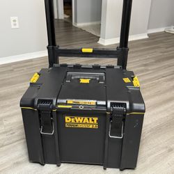 Dewalt ToughSystem 2.0 Rolling Tool Box 