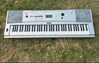Yamaha YPG-235 Keyboard with Stand