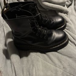 Dr. Martens US Bouncing Soles, Size 11