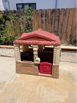 Kids playhouse