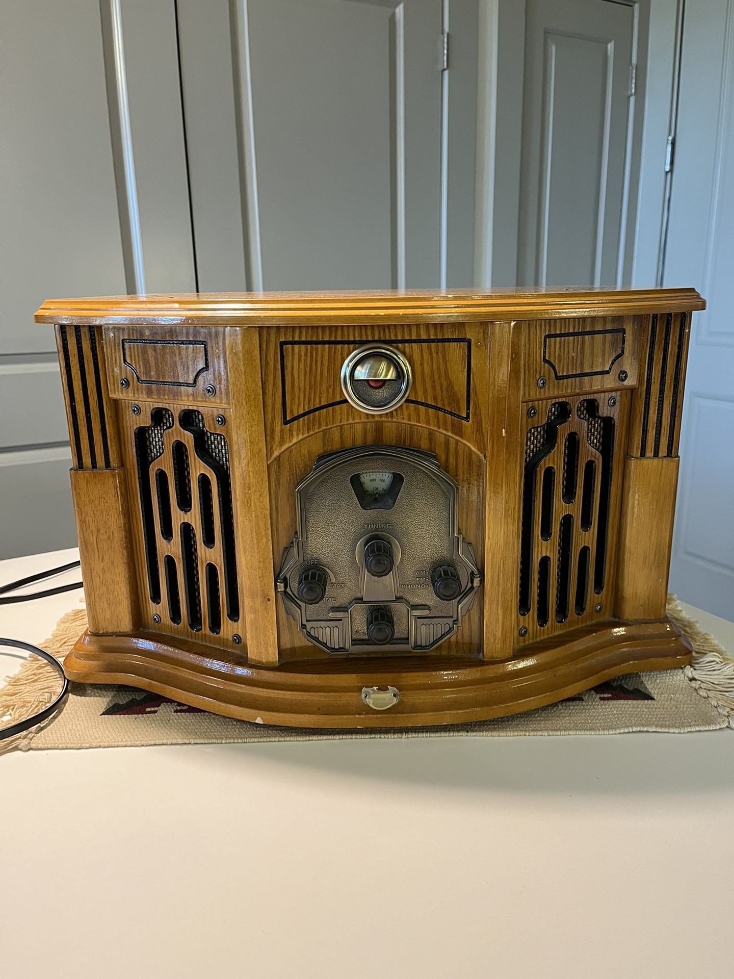 Classic Retro Radio & Cassette Player
