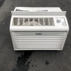 Very Good Condition Haier Air Conditioner 