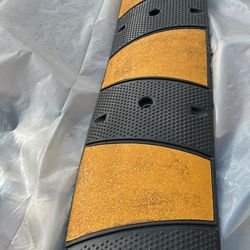 Vevor Rubber Speed Bumps