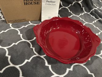 Princess House Pavillion™ Berry Round Baker – Brand New Price: $40