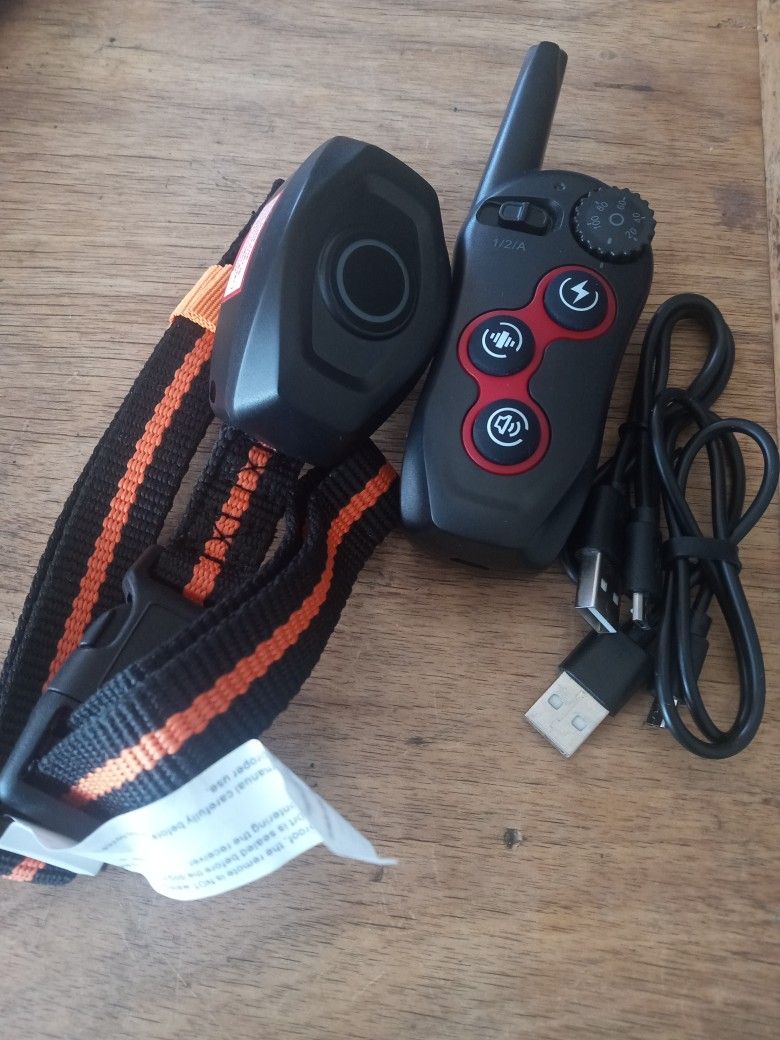 TRAINING COLLAR DOG 3 MODES SHOCK, VIBRATION, BEEP 1300FT WATERPROOF COLLAR 