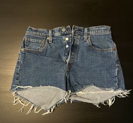 Levi’s Women 501 Destressed Shorts S. 30