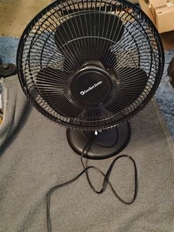 Comfort osilating variable speed table fan
