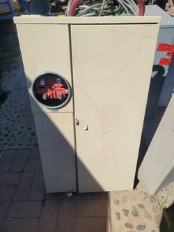 200 Amp Square D Good Used Panel Bottom Feed Loaded With Breakers 