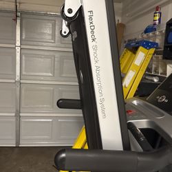 Life Fitness Treadmill