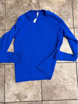 Women’s lululemon long sleeve size 14