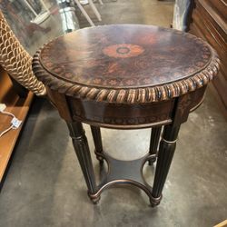 Oval End Table Accent Table Very Good