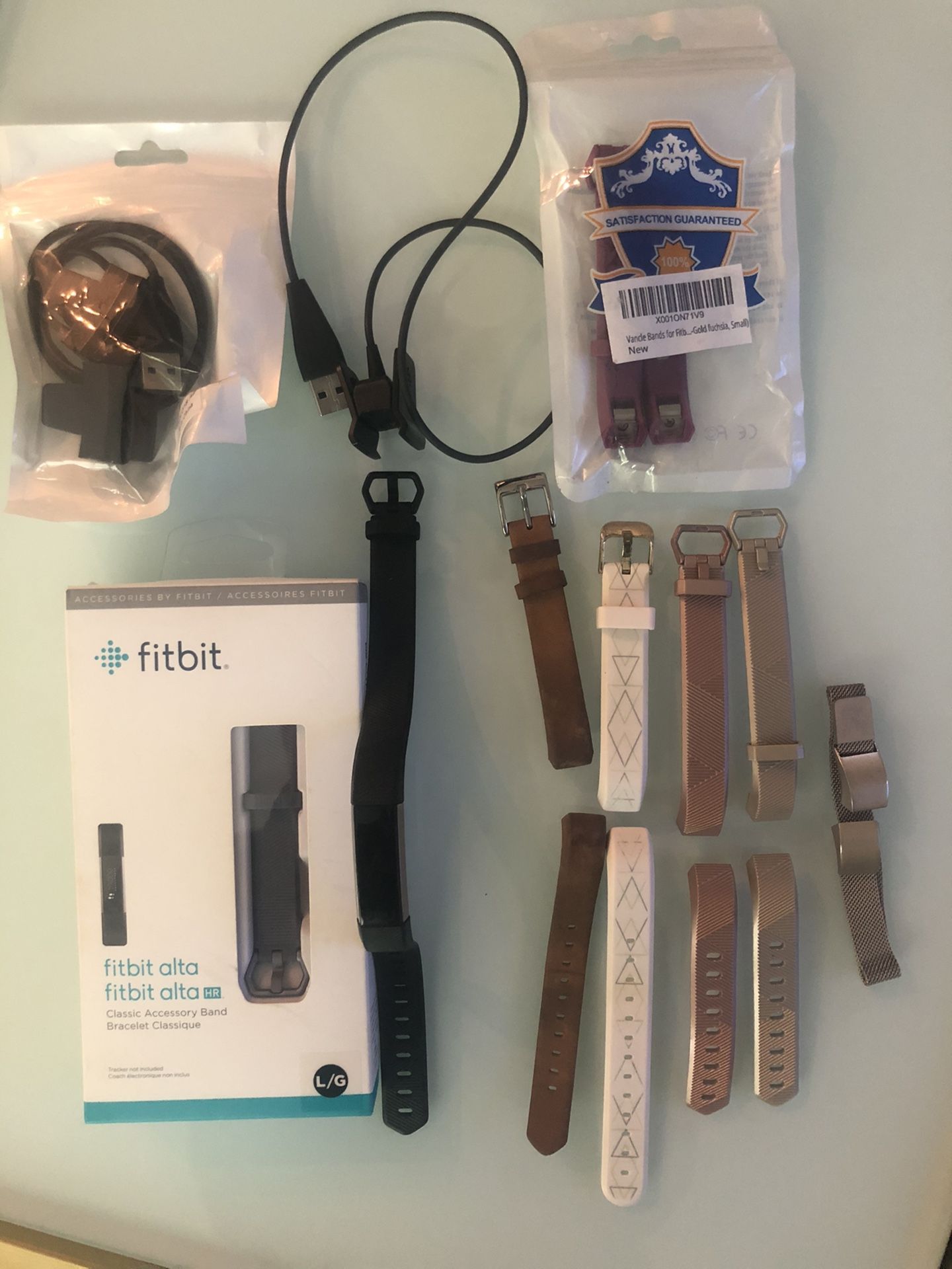 Fitbit Alta HR, 8 bands, 2 chargers