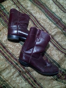 12B men justin style burgandy boots
