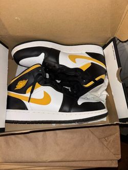 Sneakers 6.5/7