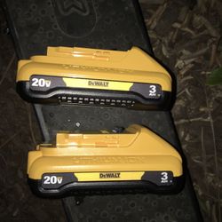 New Dewalt  Batteries 3 Ah 