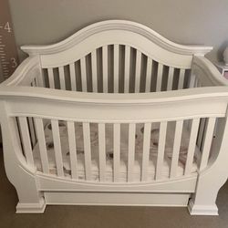 Baby Appleseed Davenport 4-In-1 Convertible Crib With Mattress And Conversion Rails🔹Read Full Description Below🔹