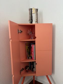 corner cabinet