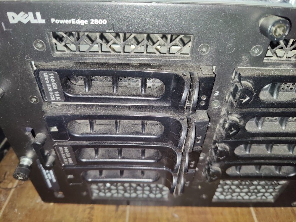 Dell PowerEdge 2800 Server