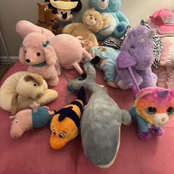 Lots Of Stuffed Animals Toys Dolls Pets Unicorn Care Bear And Much More 