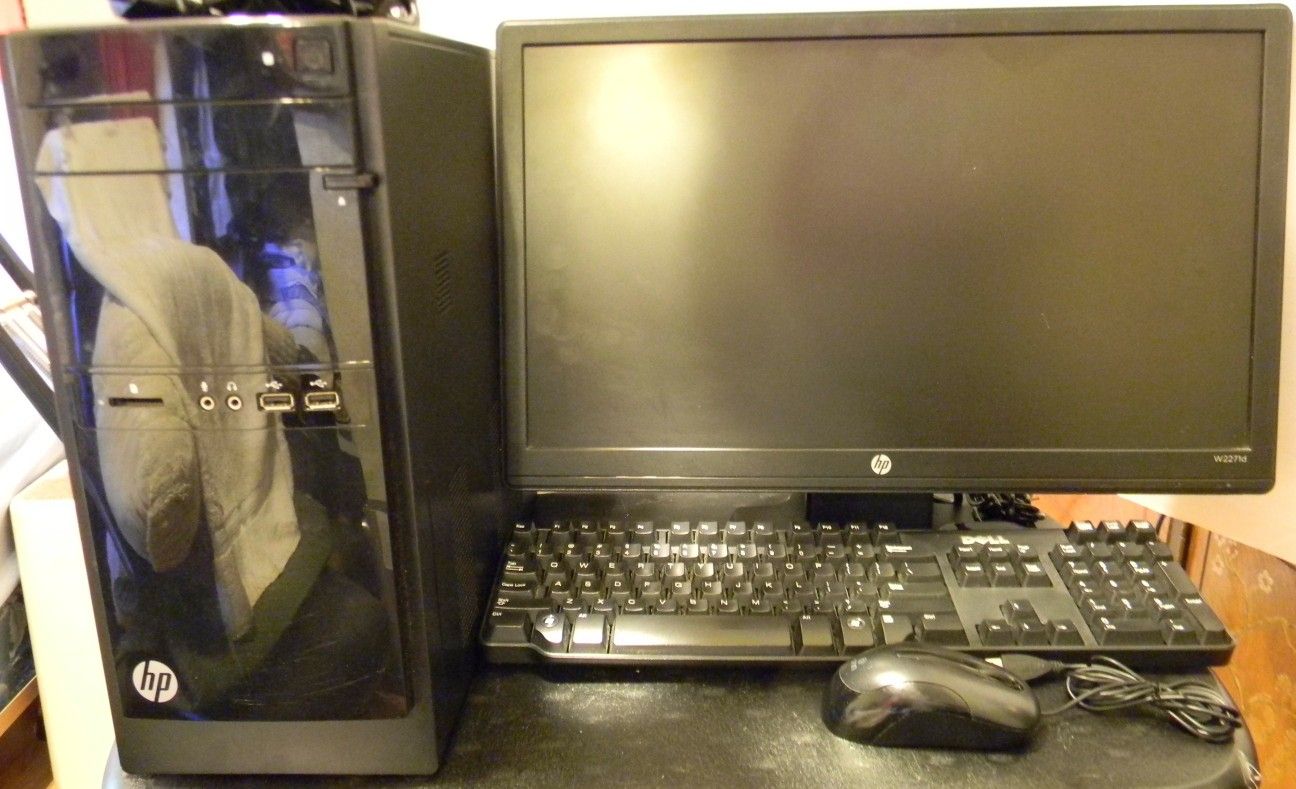 HP 110-243W Desktop Computer