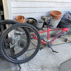 Trek Marlin 6 Frame And Parts