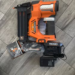 Ridgid 18g Brad Nailer, 2amp Battery & Charger 