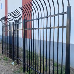 COMMERCIAL FENCE PANEL 8’H - 45 Degree
