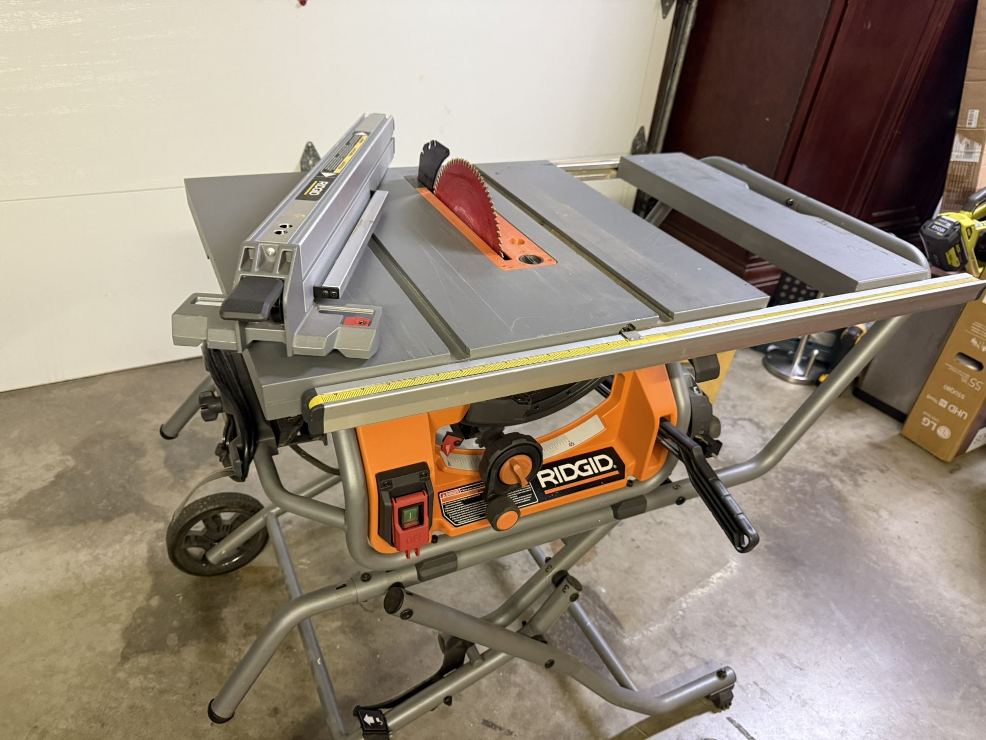 Ridgid Table Saw With Folding Stand