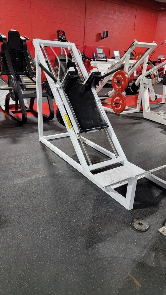 Cybex hack Squat