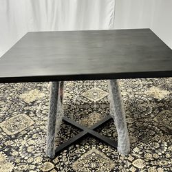 James & James Square Table