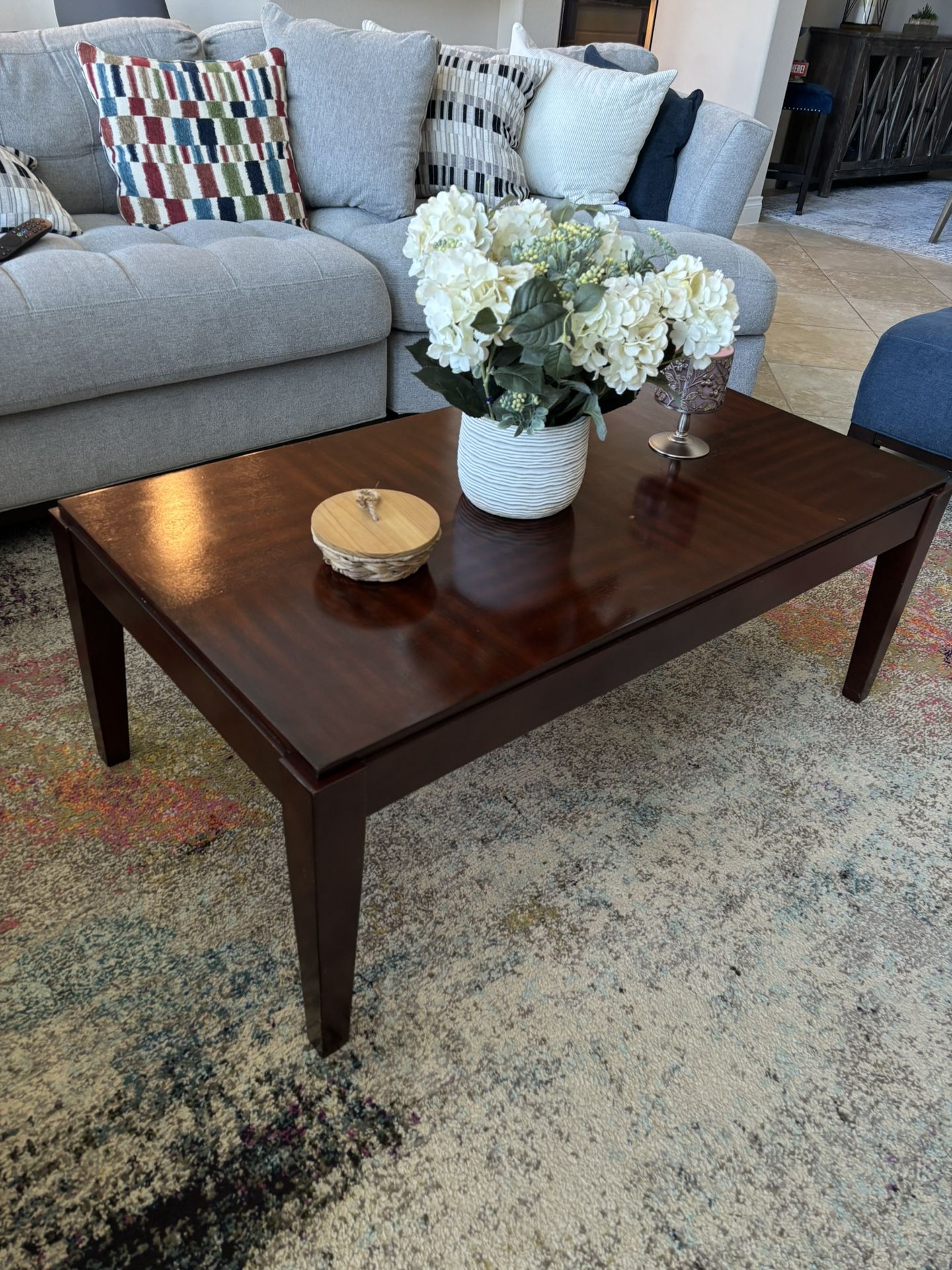 Used Coffe and End Table Set