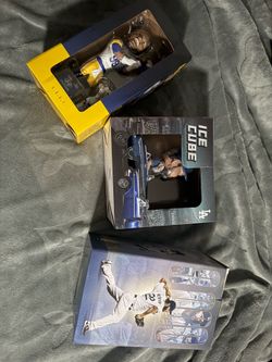 Bobble heads