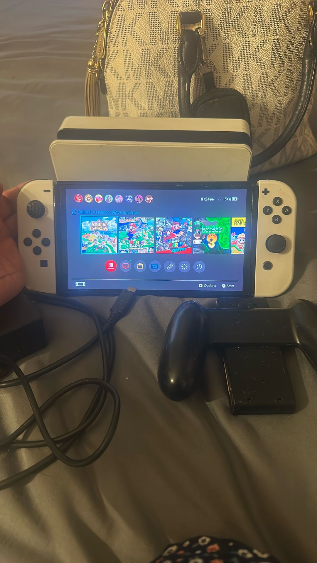 Nintendo SWITCH usado En Muy Buenas Condisiones Con Dos Cargadores