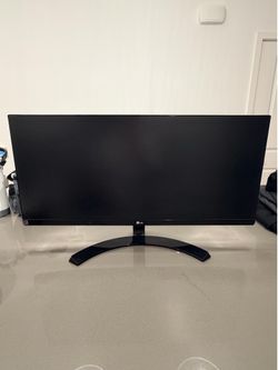 LG 30” Computer Monitor 9/10 Condition