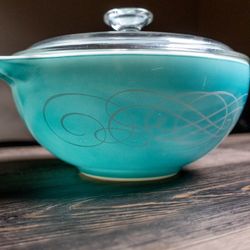 Pyrex Cinderella Aqua/Turquoise swirl bowl With Lid