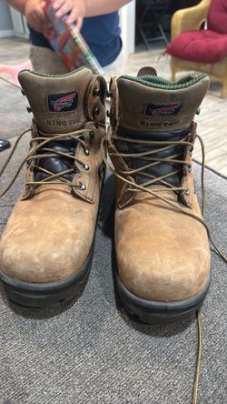 Red wings