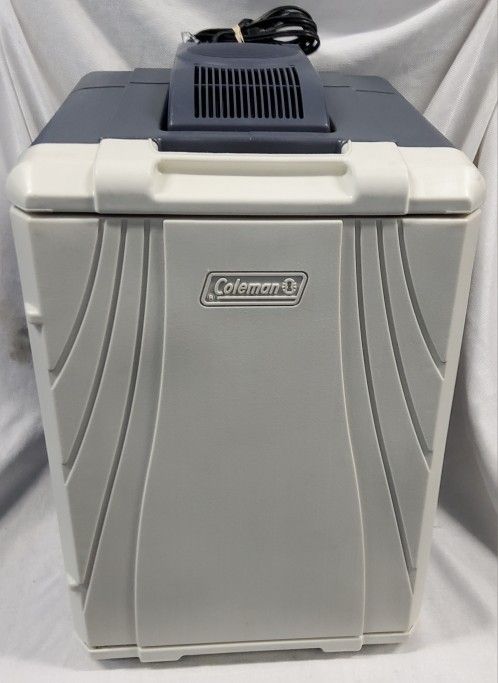 Great Condition! Flawless Clean Interior! Coleman Power Chill Thermoelectric Cooler, 40 QT, Gray Works Great, Gets really cold