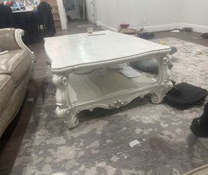 CoffeeTable white Rectangular with white bench